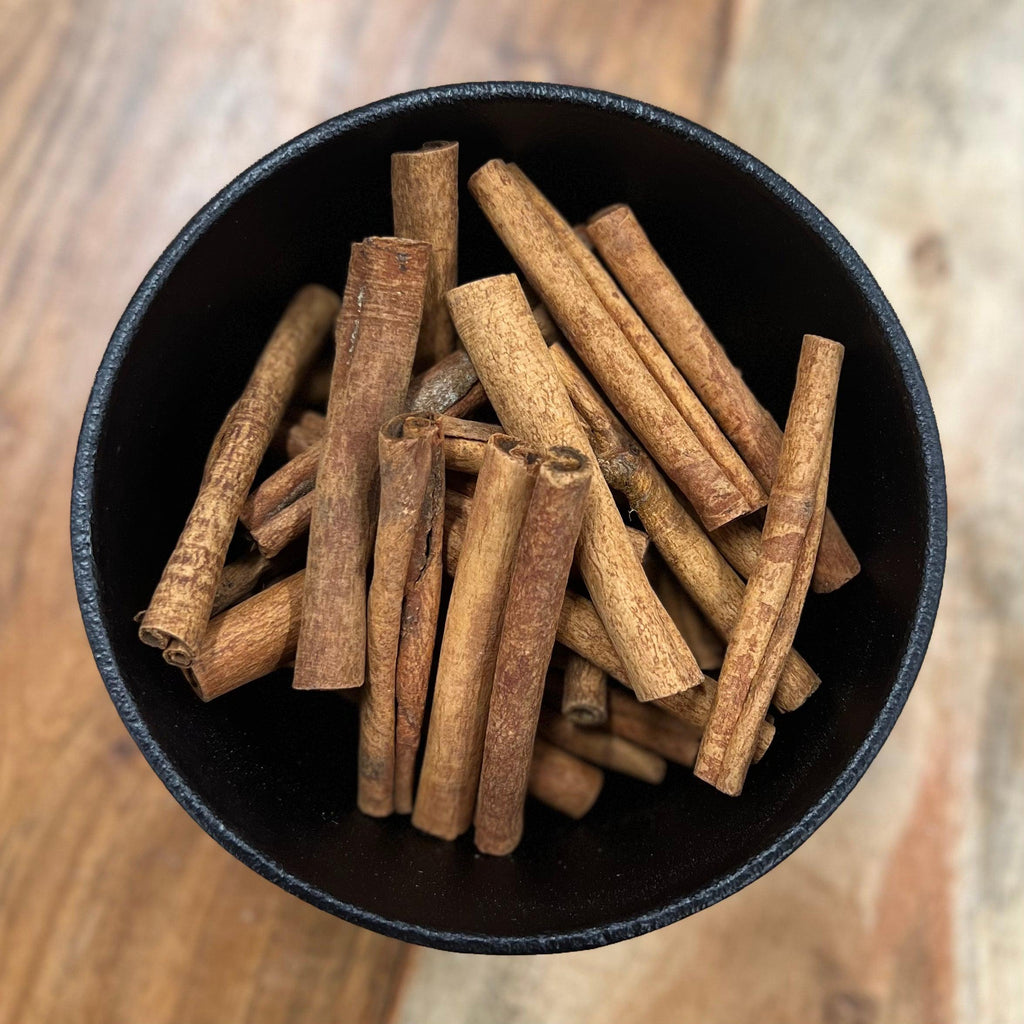 Cinnamon Sticks (Cinnamomum burmanii)